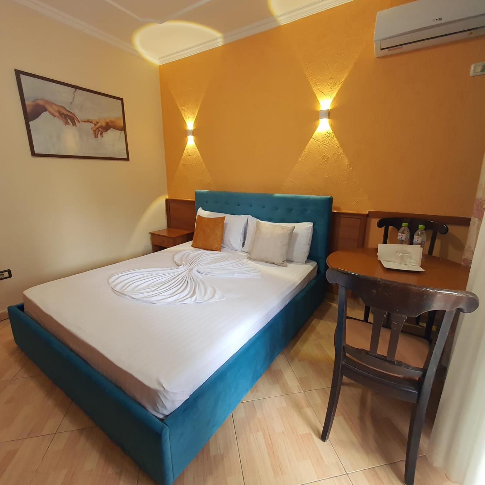Quick Stop Hotel Tirana Exterior photo