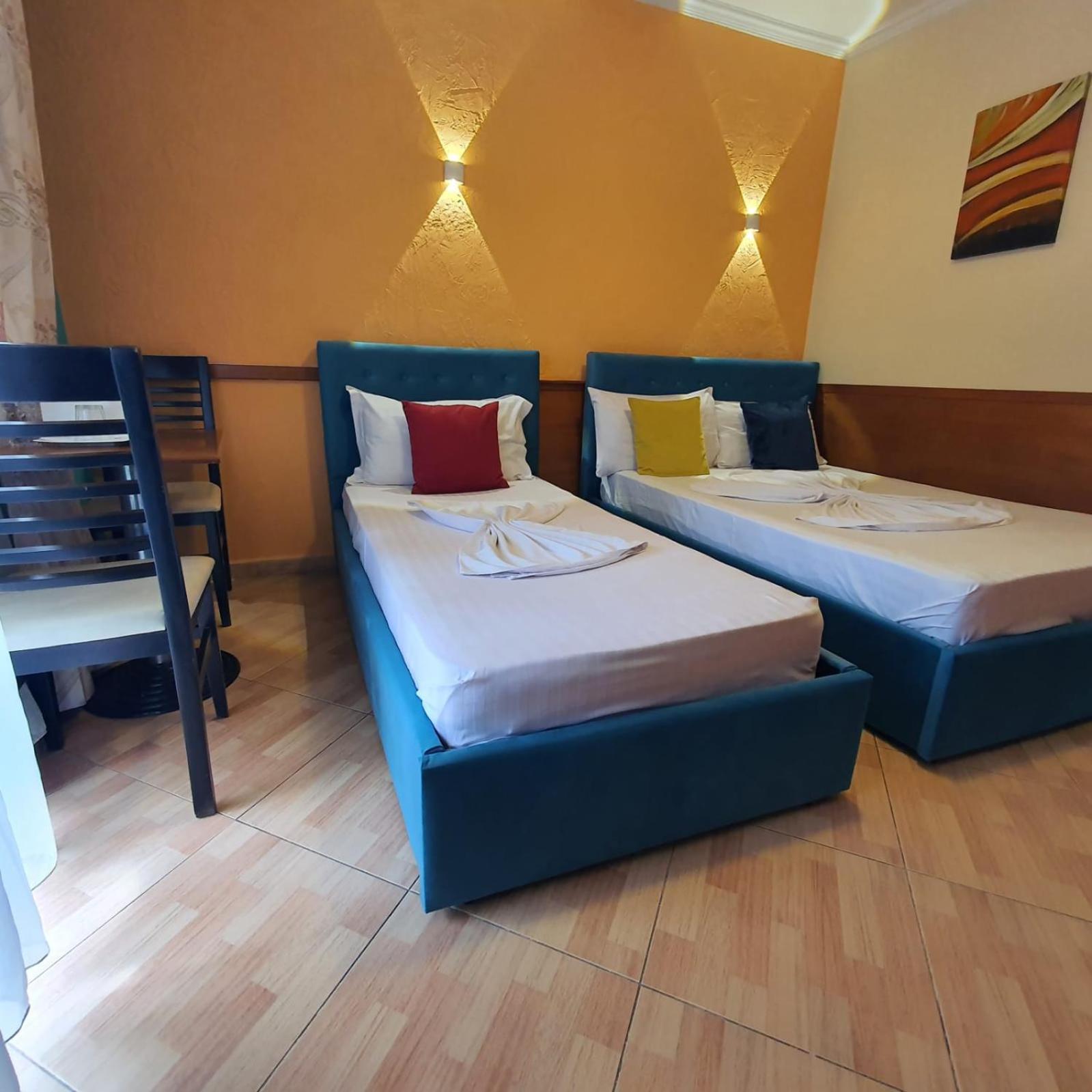 Quick Stop Hotel Tirana Exterior photo